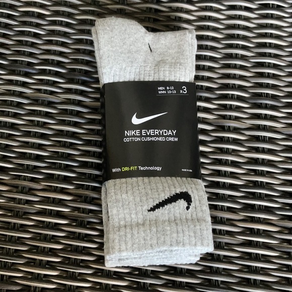 Nike Socks Everyday Cushioned Crew 3 pairs socks set NWT - Picture 15 of 16